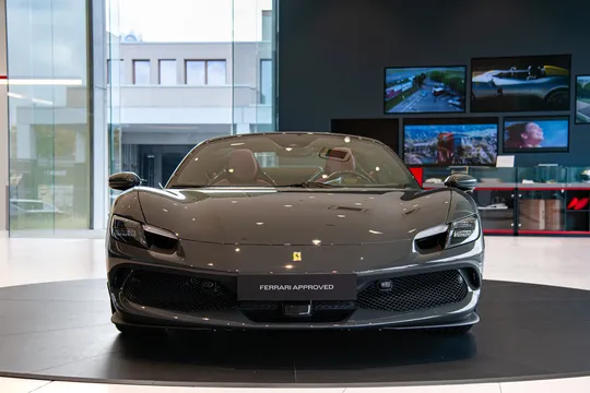 2025 Ferrari 296 GTS