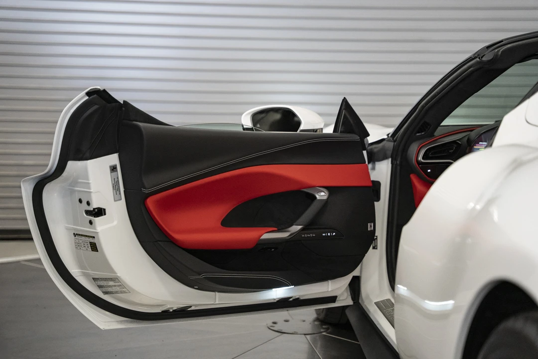 2025 Ferrari 296 GTS - Image 23 of 31
