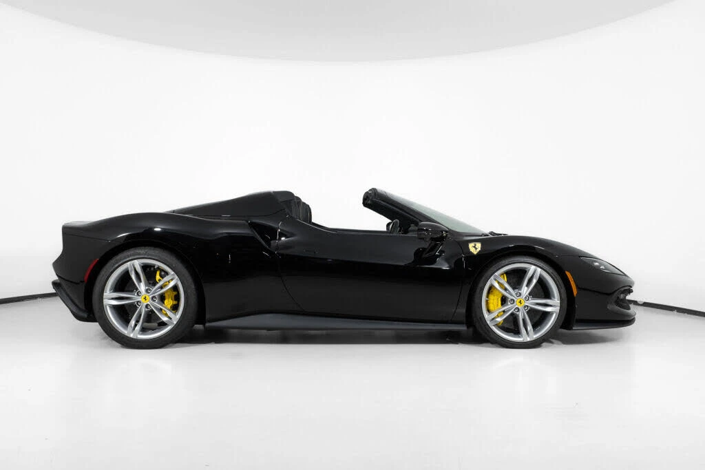 2025 Ferrari 296 GTS - Image 10 of 31