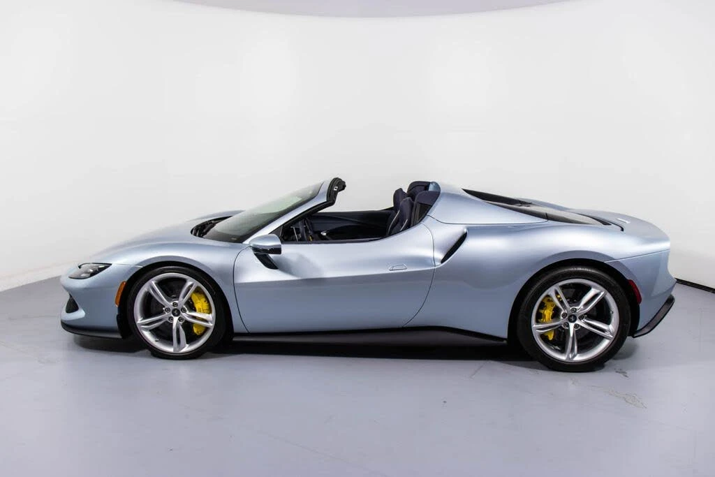 2025 Ferrari 296 GTS - Image 9 of 31