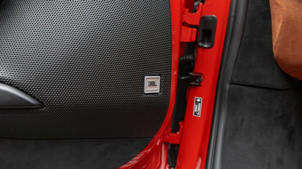 2025 Ferrari 296 GTS - Image 14 of 31