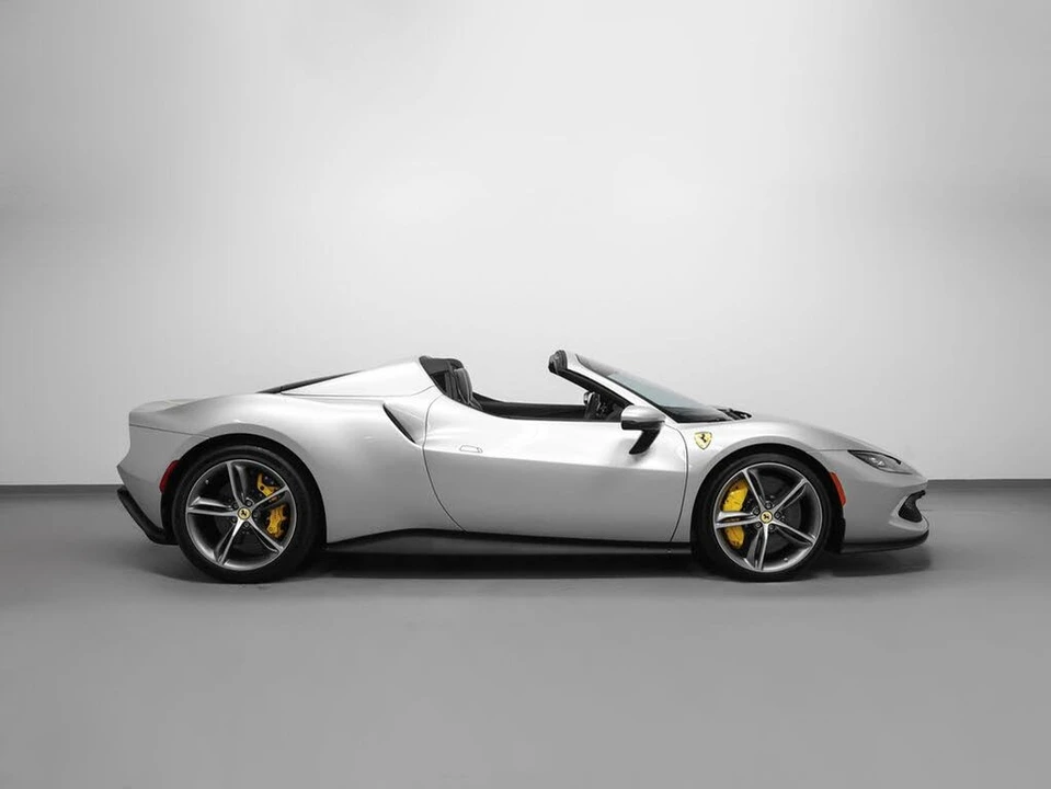 2025 Ferrari 296 GTS - Image 4 of 31
