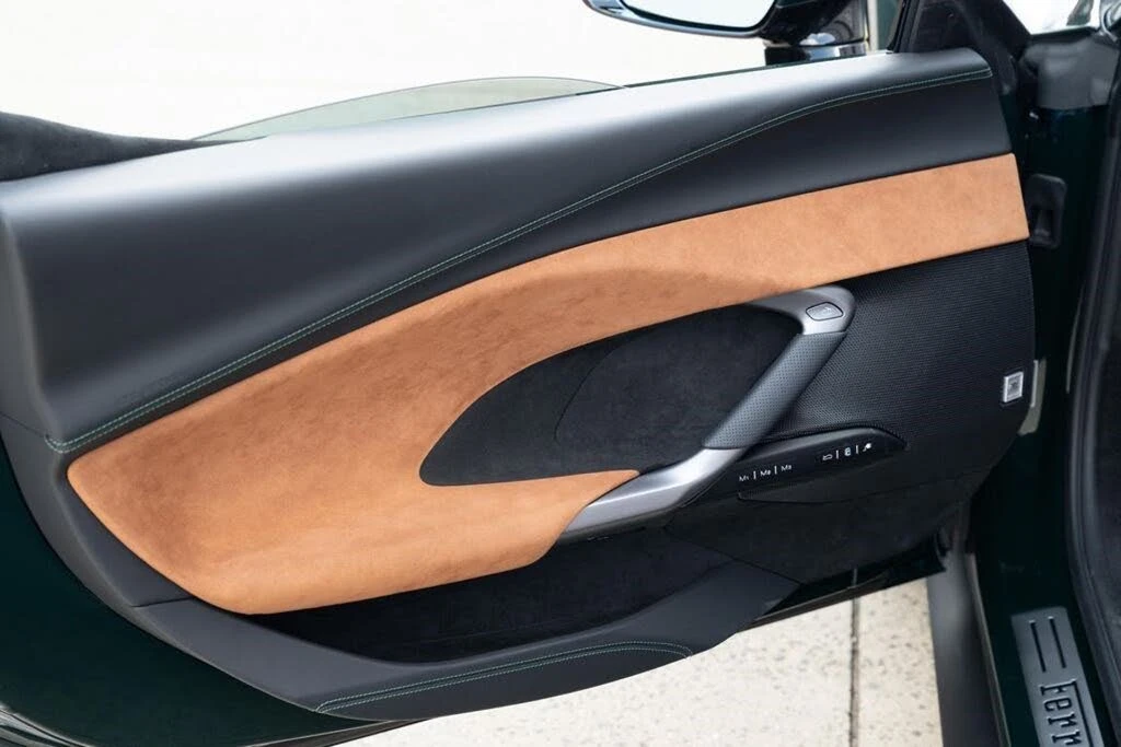 2025 Ferrari 296 GTS - Image 27 of 31