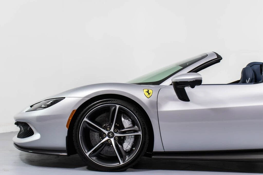 2025 Ferrari 296 GTS - Image 28 of 31