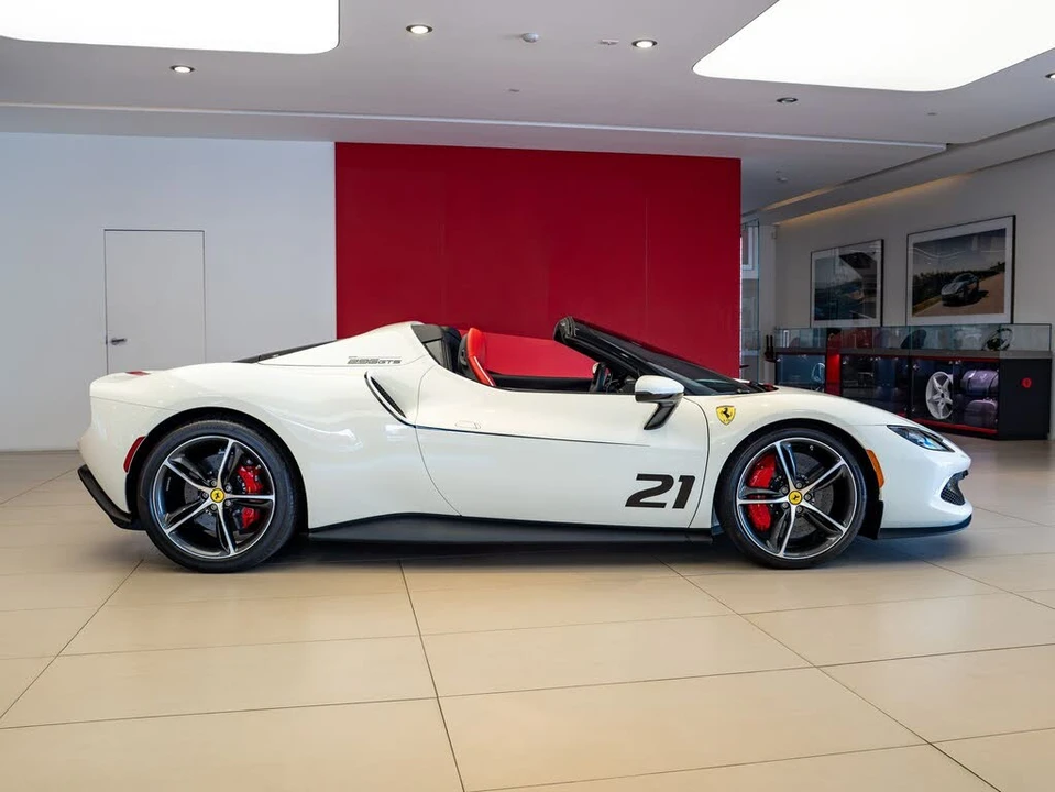 2025 Ferrari 296 GTS - Image 7 of 31