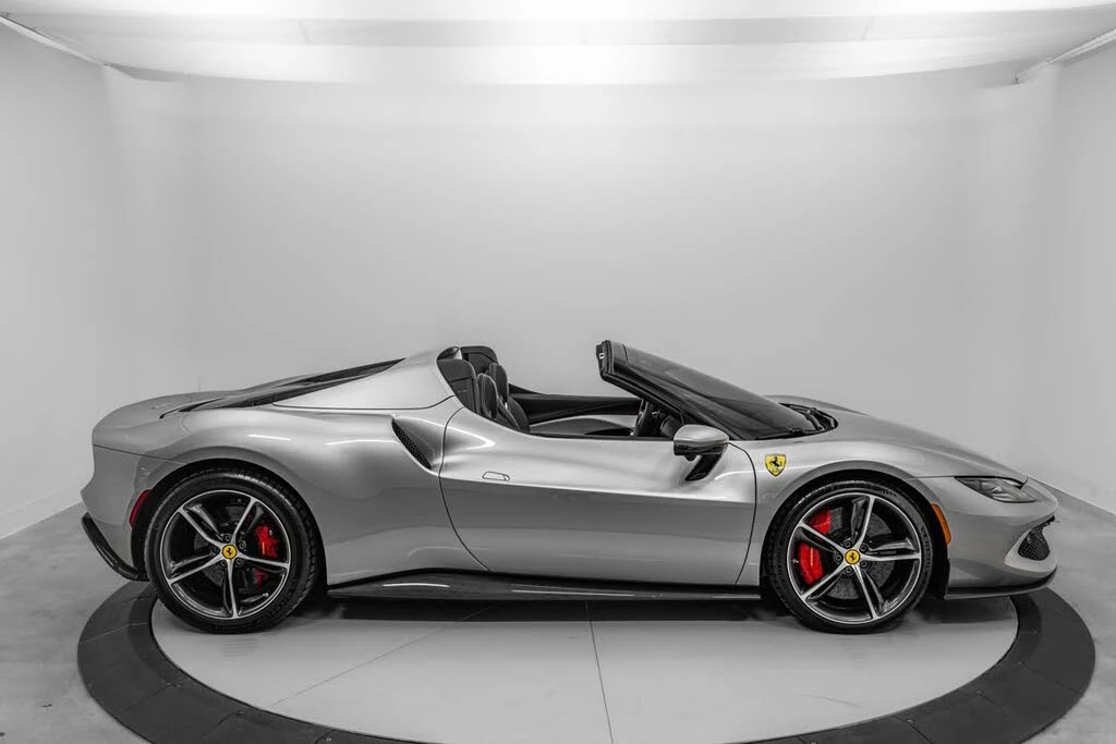2025 Ferrari 296 GTS - Image 9 of 31