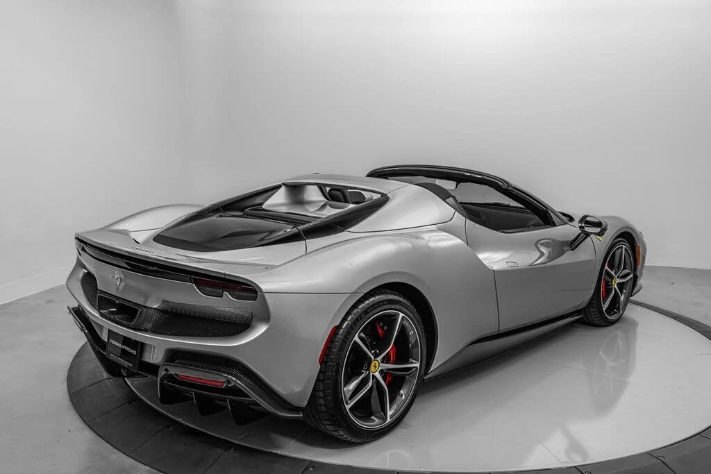 2025 Ferrari 296 GTS - Image 10 of 31