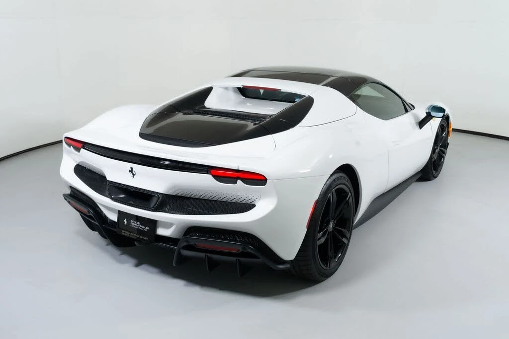 2025 Ferrari 296 GTS - Image 19 of 31