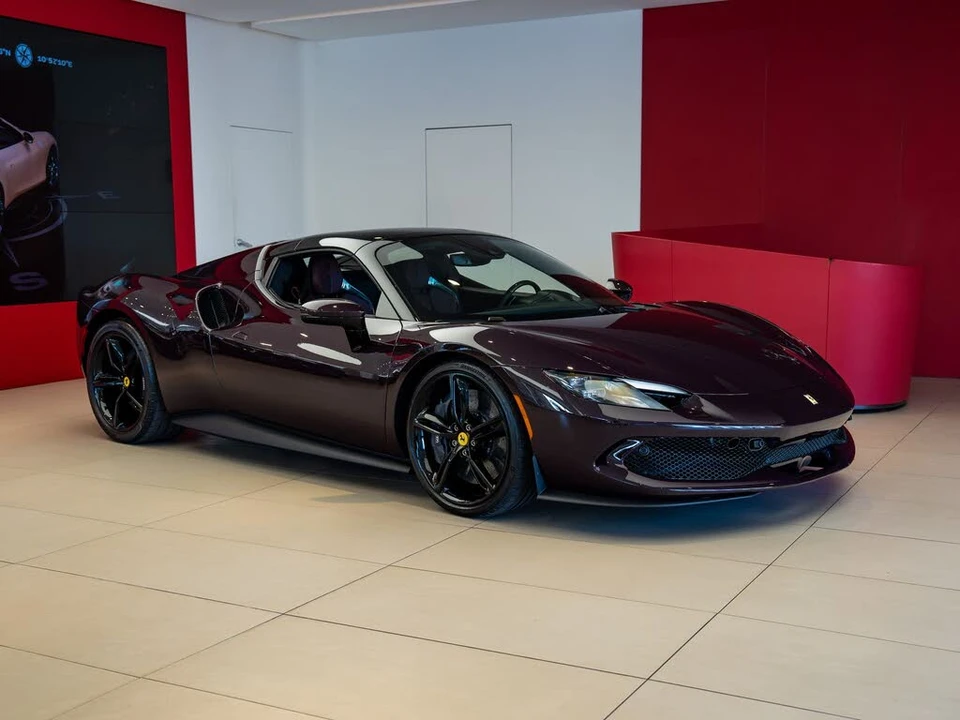 2025 Ferrari 296 GTS - Image 27 of 31