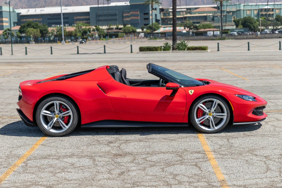 2025 Ferrari 296 GTS - Image 9 of 31