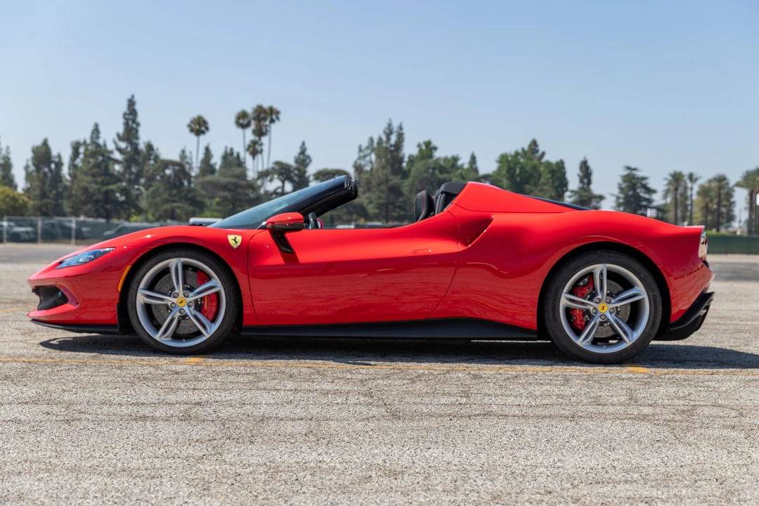 2025 Ferrari 296 GTS - Image 5 of 31