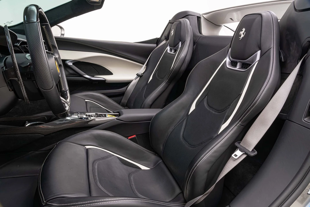 2025 Ferrari 296 GTS - Image 5 of 31