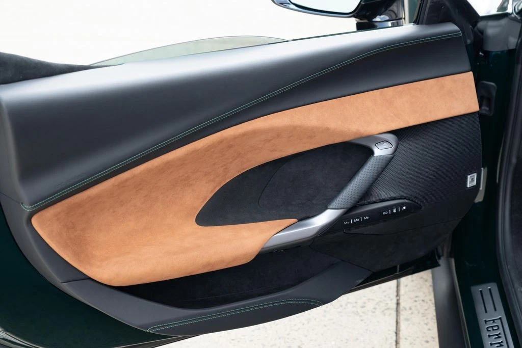 2025 Ferrari 296 GTS - Image 27 of 31
