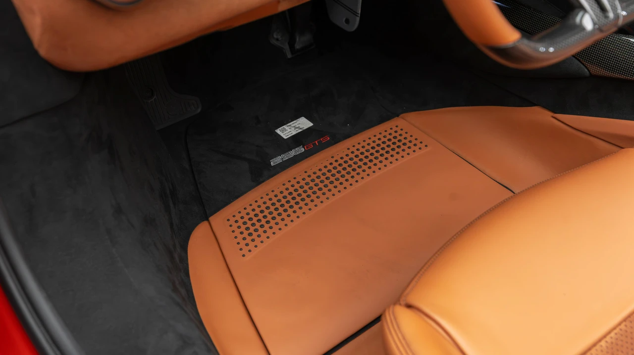 2025 Ferrari 296 GTS - Image 23 of 31