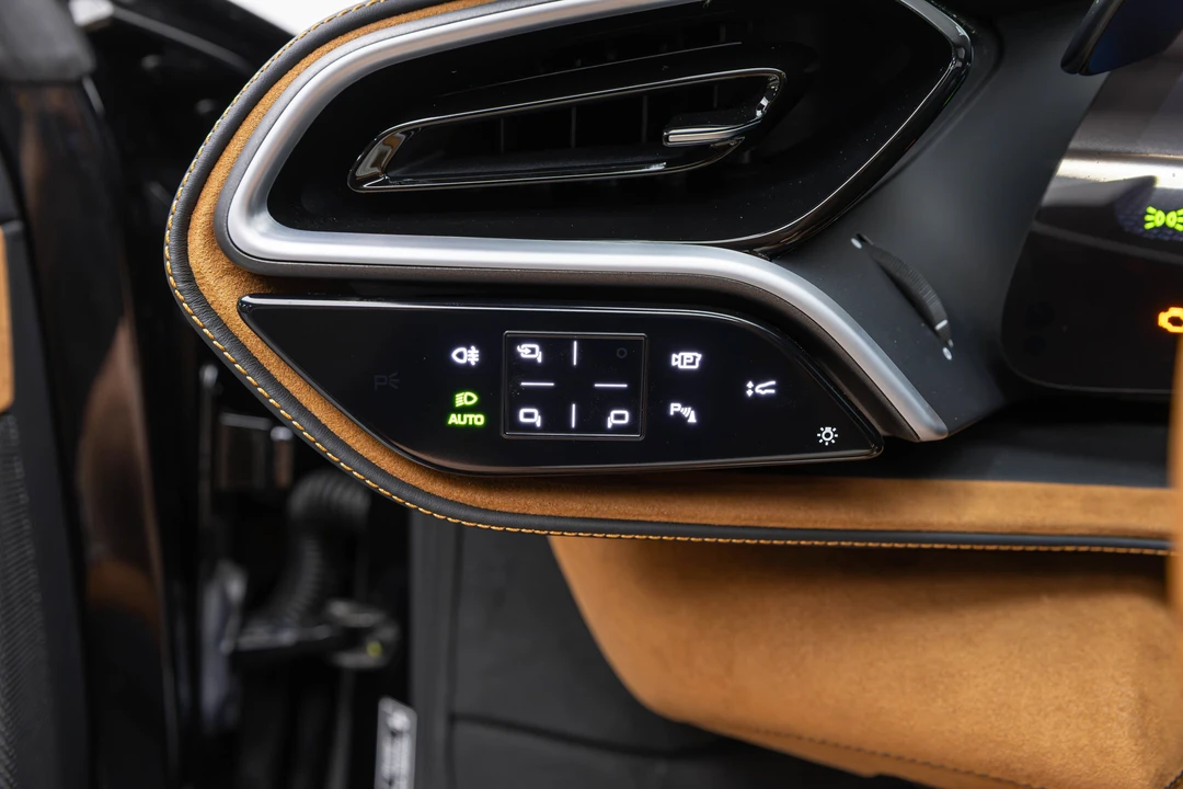 2025 Ferrari 296 GTS - Image 30 of 31