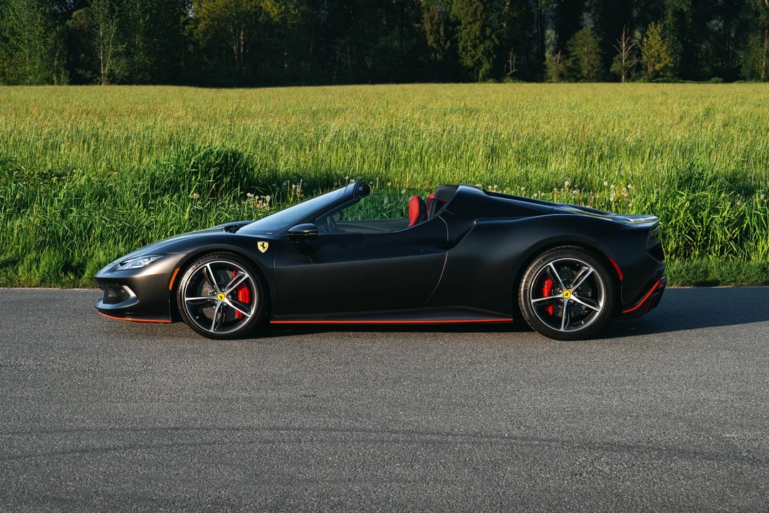 2025 Ferrari 296 GTS - Image 7 of 31