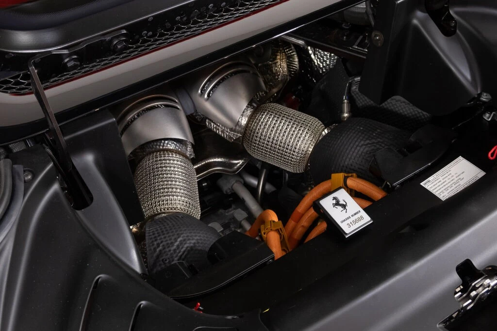 2025 Ferrari 296 GTS - Image 21 of 31