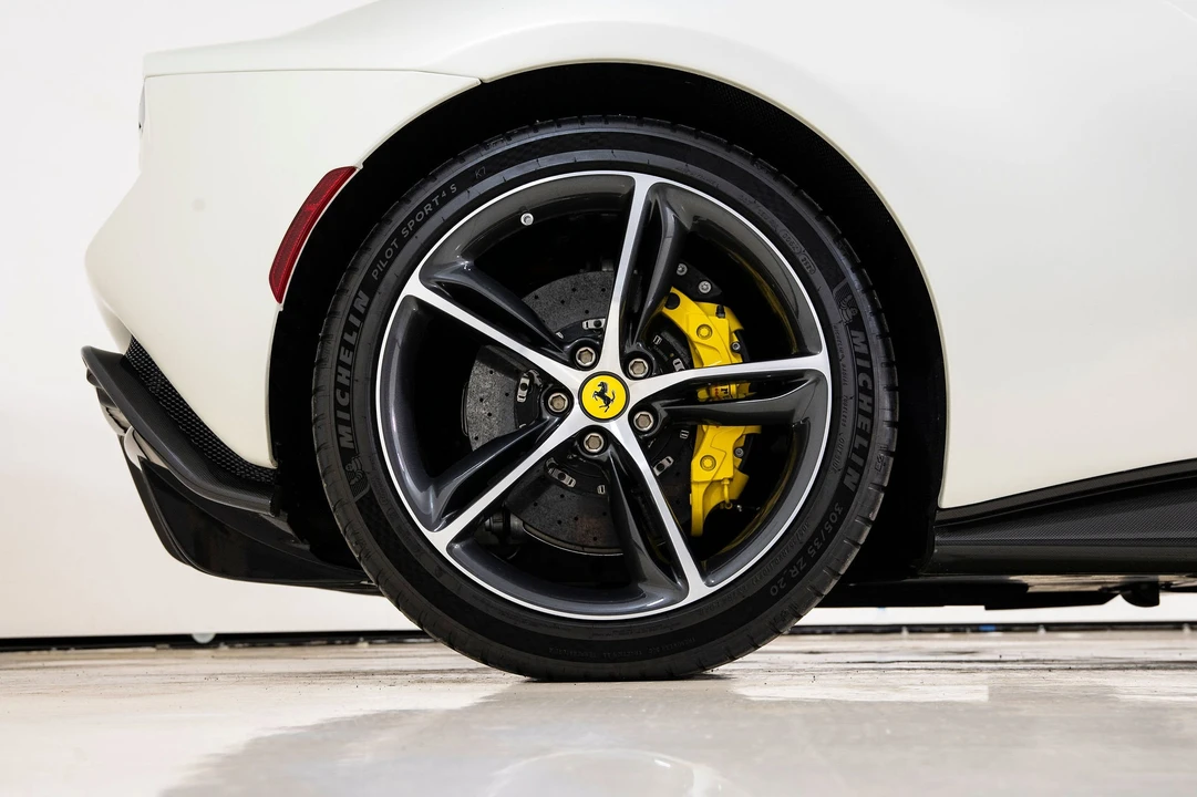2025 Ferrari 296 GTS - Image 18 of 31