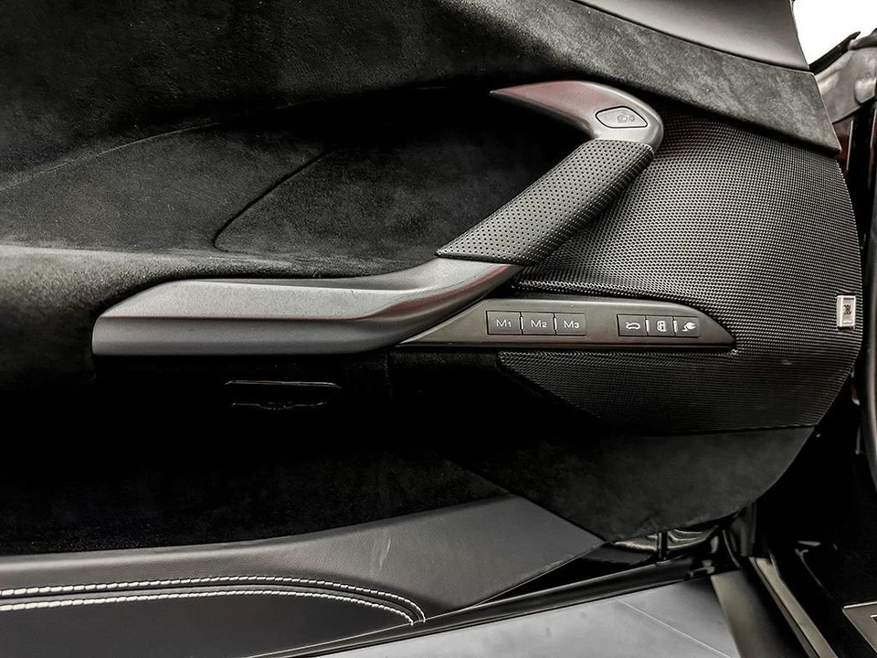 2025 Ferrari 296 GTS - Image 23 of 31