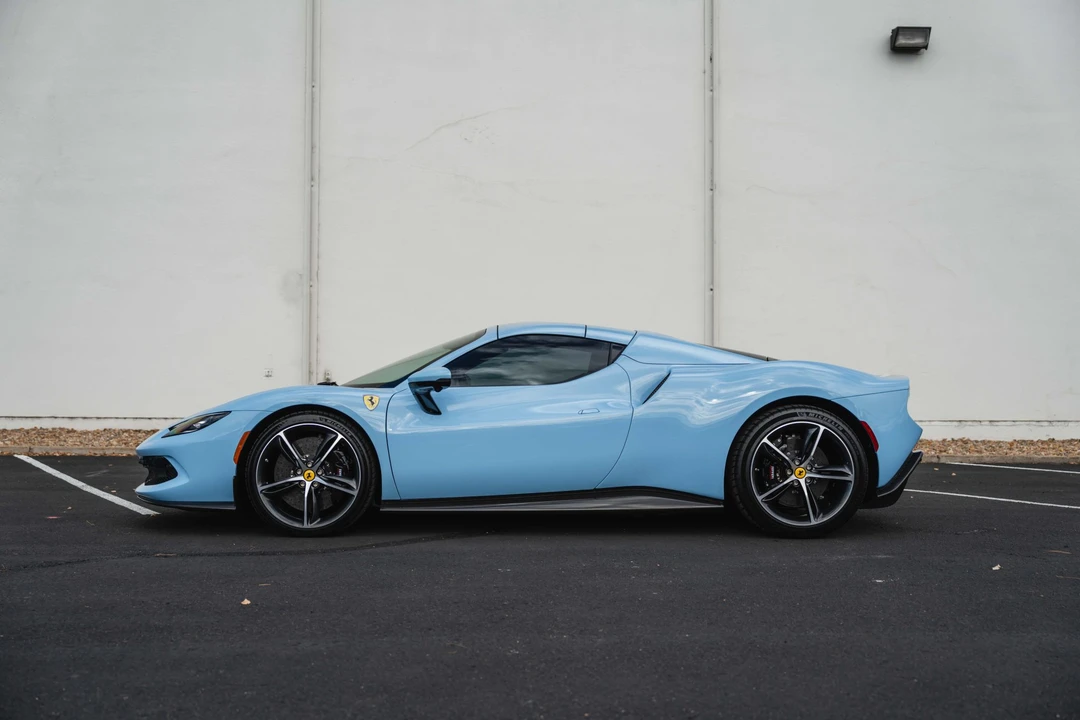 2025 Ferrari 296 GTS - Image 4 of 31