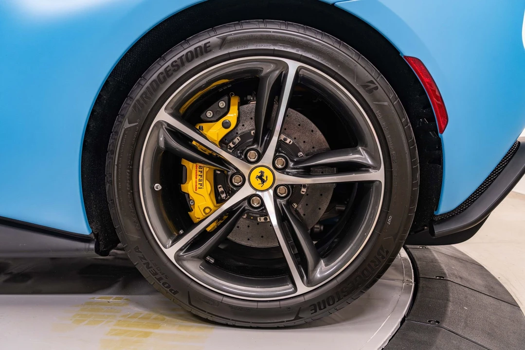 2025 Ferrari 296 GTS - Image 18 of 31