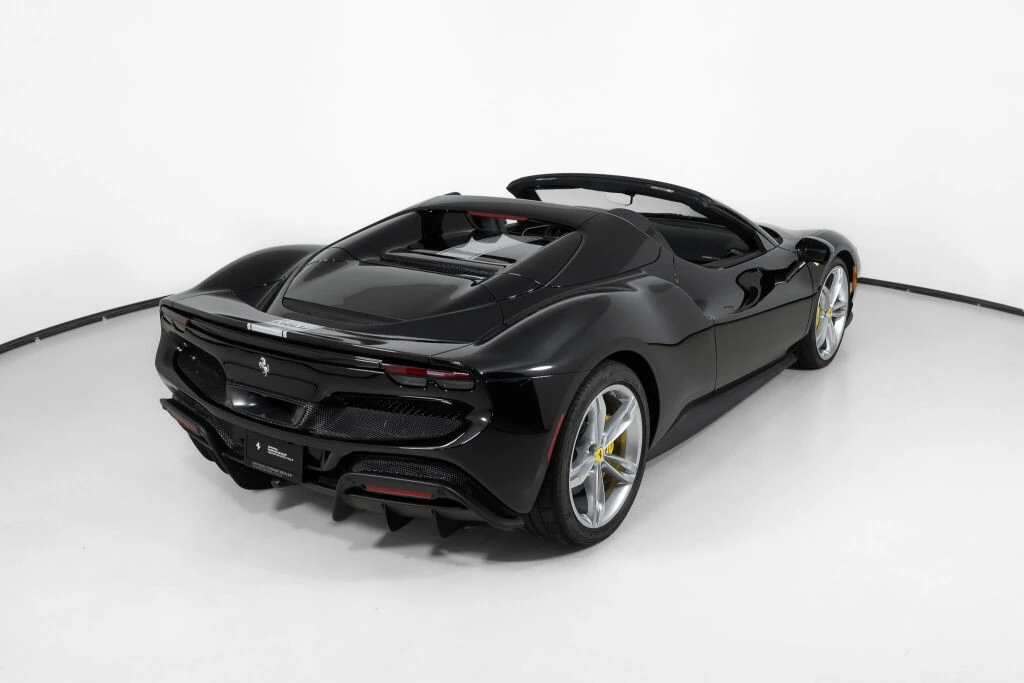 2025 Ferrari 296 GTS - Image 9 of 31