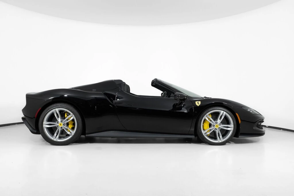 2025 Ferrari 296 GTS - Image 10 of 31