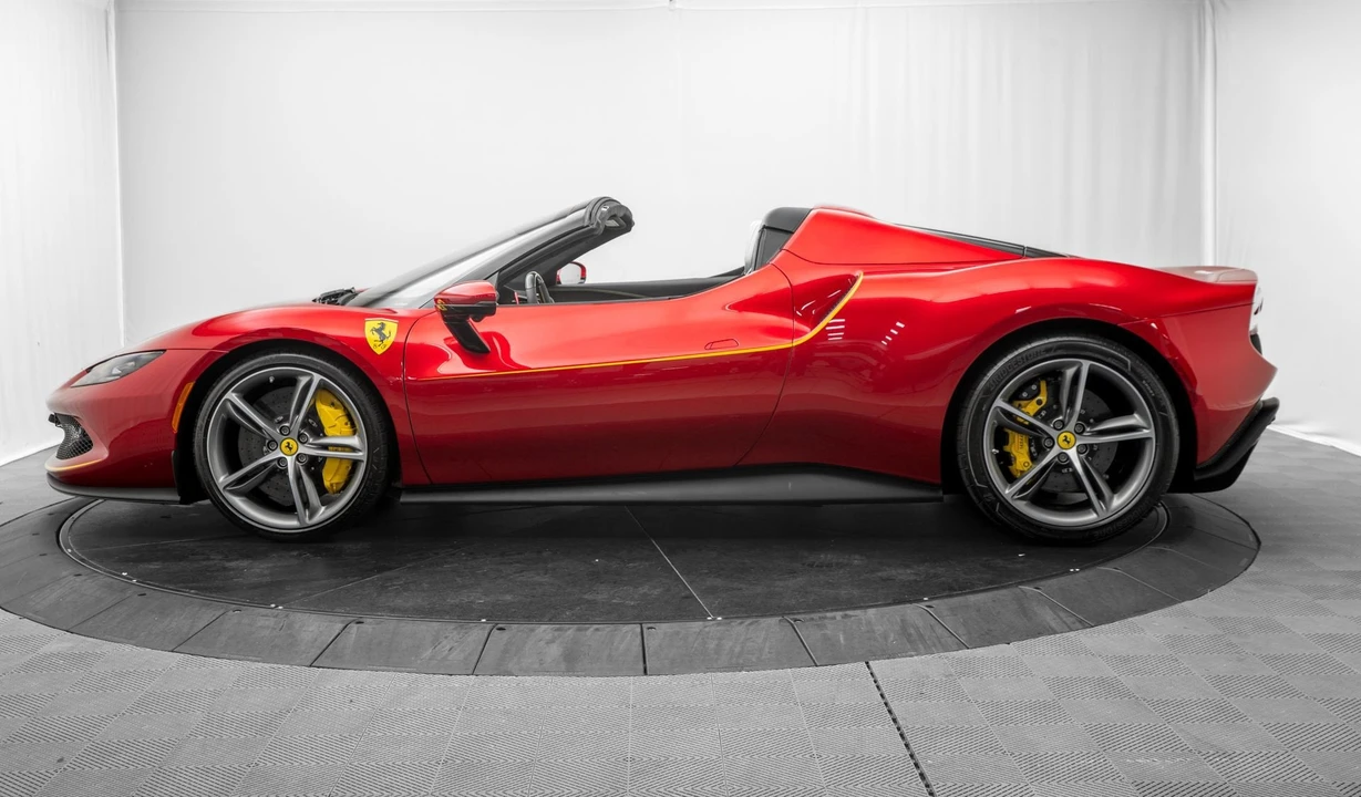 2025 Ferrari 296 GTS - Image 3 of 31