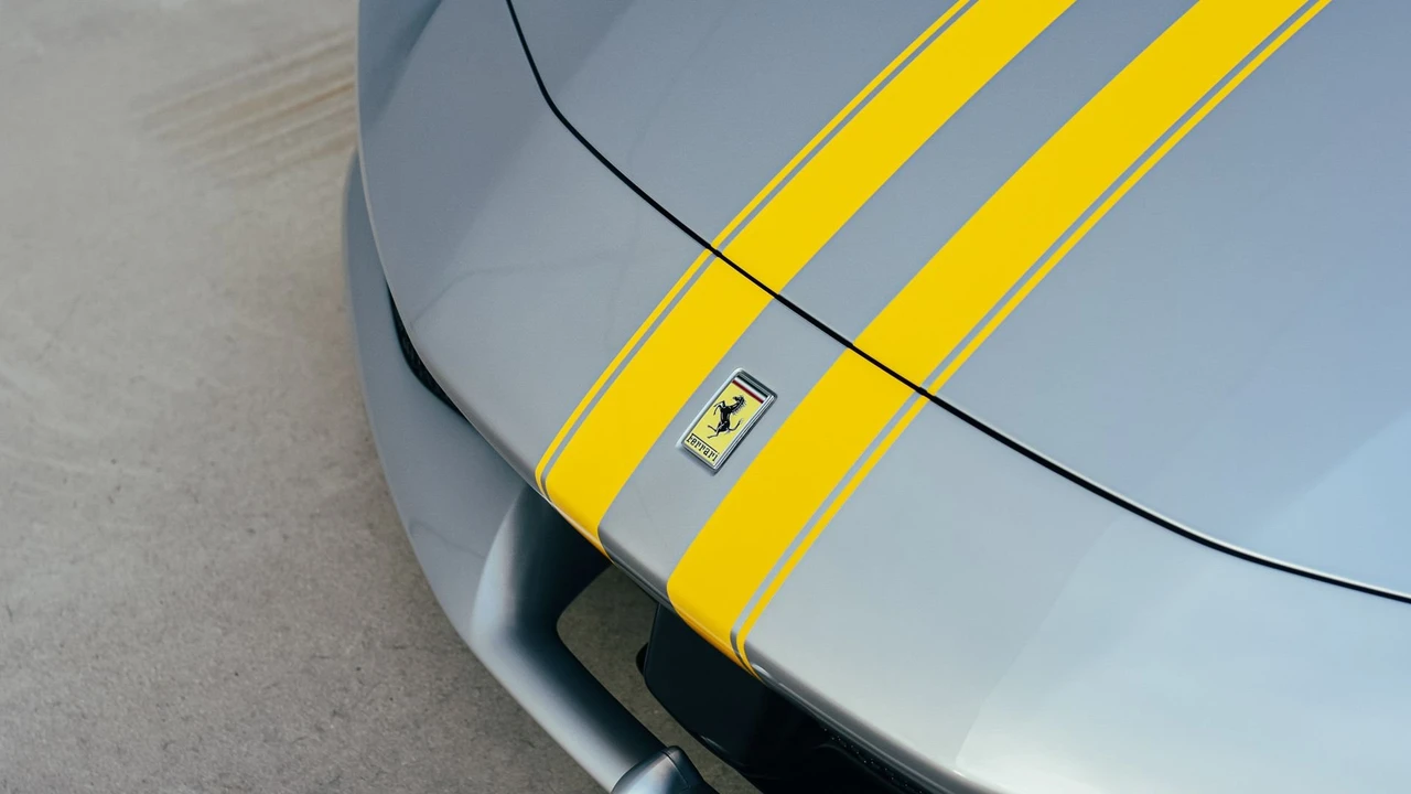 2025 Ferrari 296 GTS - Image 16 of 31