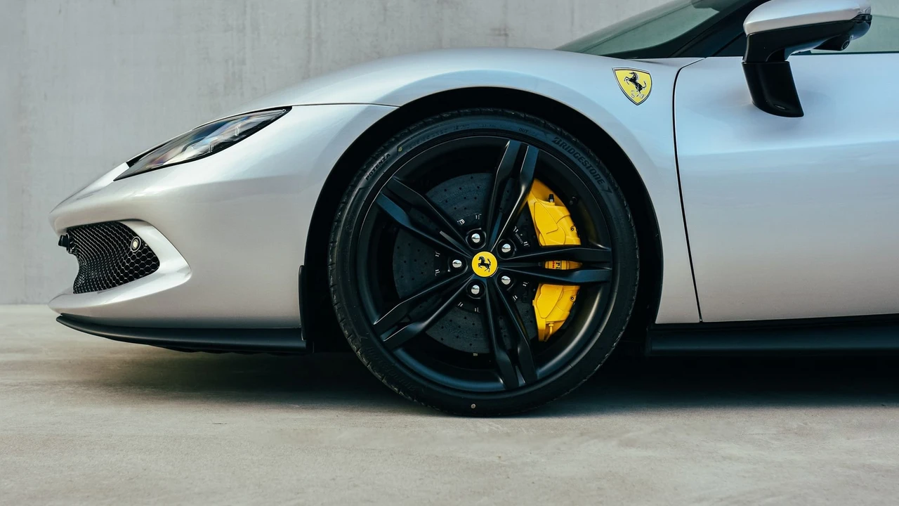 2025 Ferrari 296 GTS - Image 17 of 31
