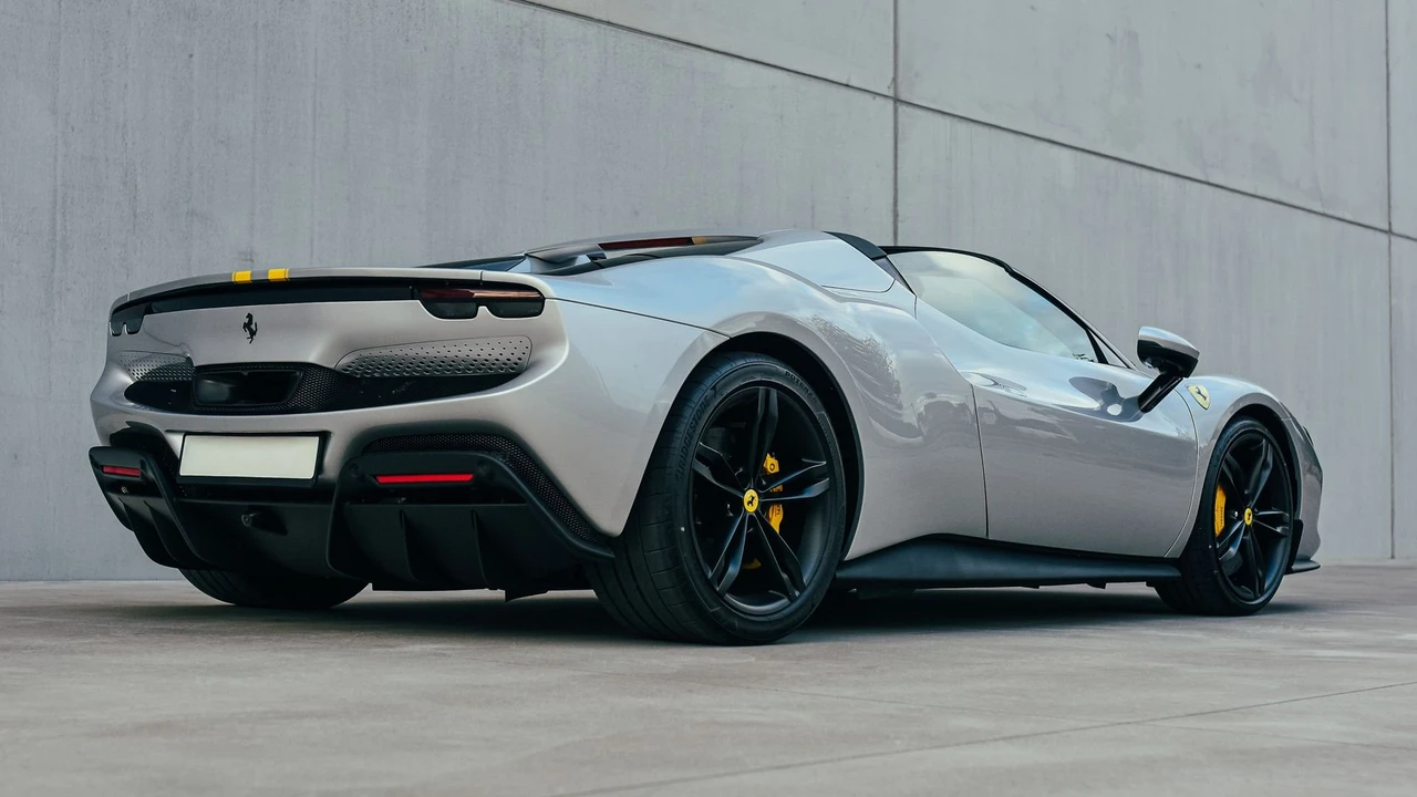 2025 Ferrari 296 GTS - Image 15 of 31