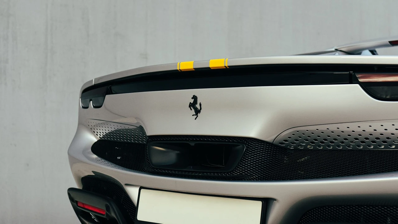 2025 Ferrari 296 GTS - Image 23 of 31