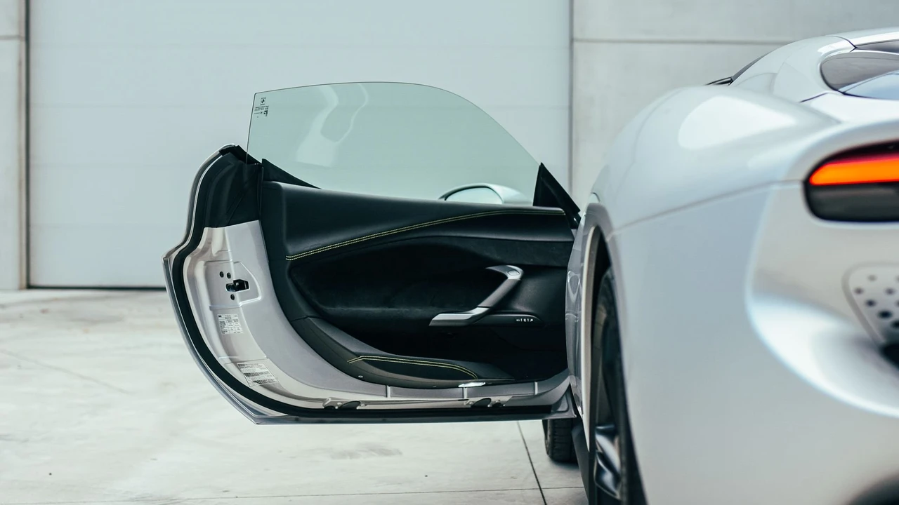 2025 Ferrari 296 GTS - Image 31 of 31