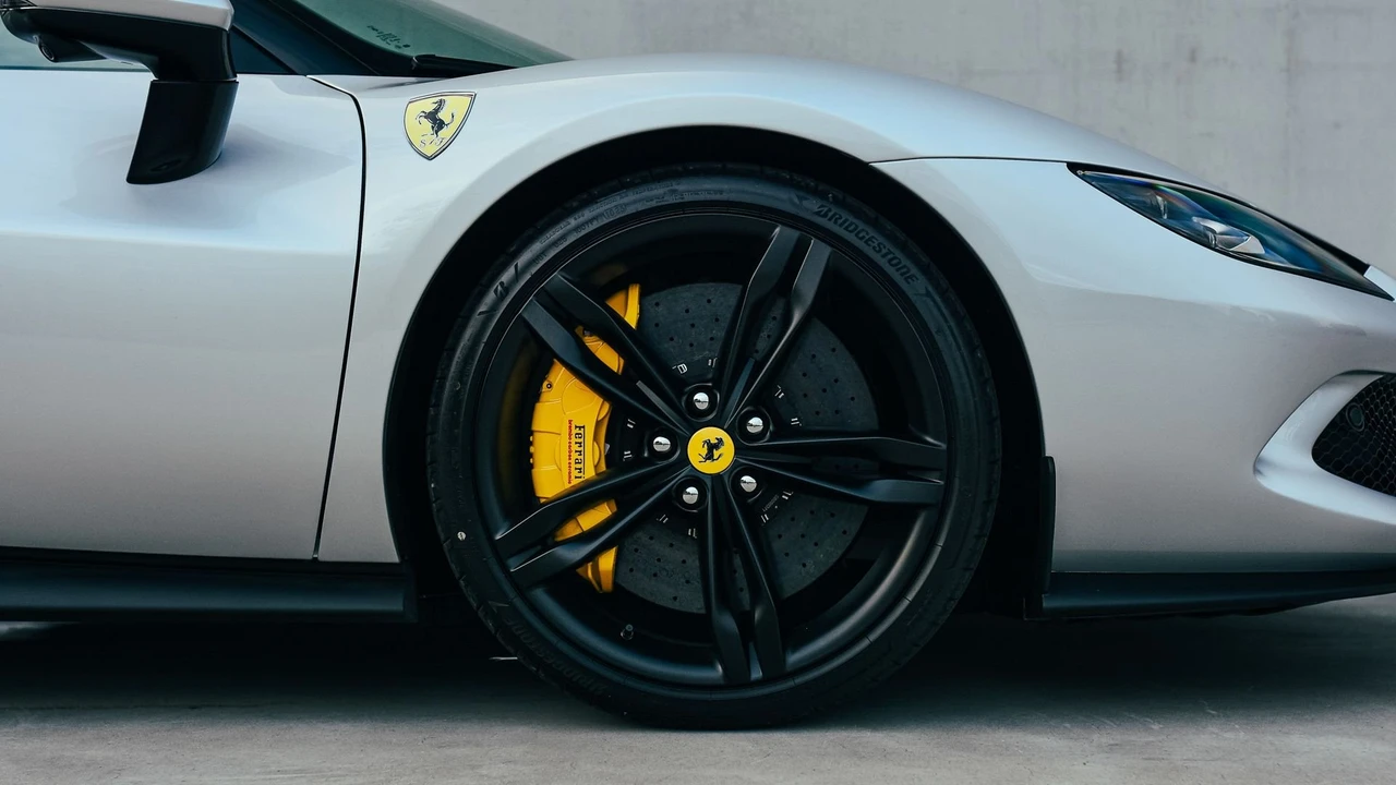 2025 Ferrari 296 GTS - Image 24 of 31