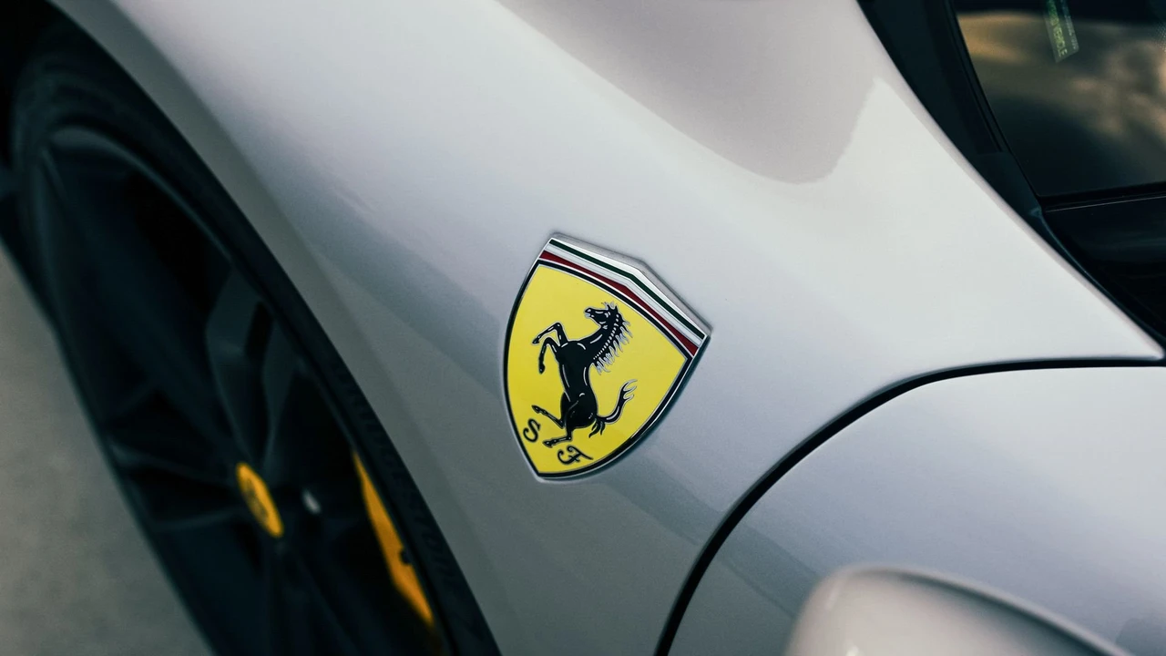 2025 Ferrari 296 GTS - Image 21 of 31