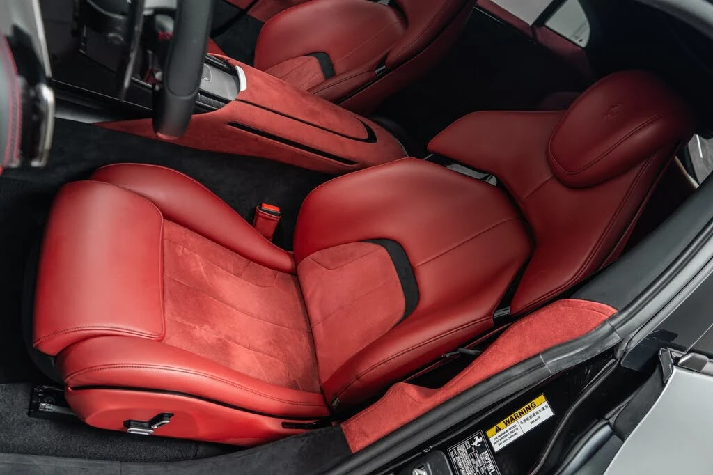 2025 Ferrari Purosangue - Image 24 of 31