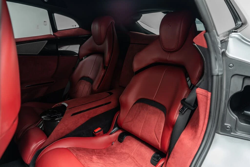 2025 Ferrari Purosangue - Image 16 of 31