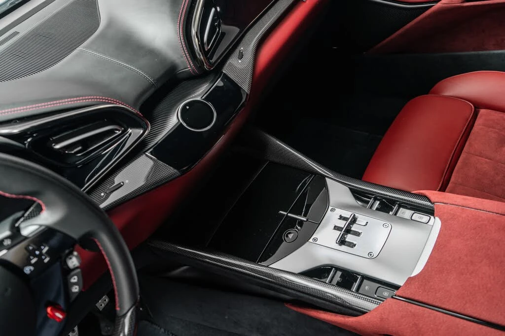 2025 Ferrari Purosangue - Image 28 of 31