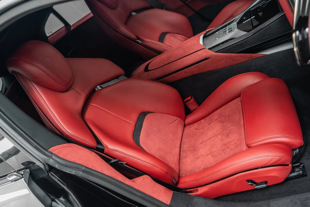 2025 Ferrari Purosangue - Image 25 of 31