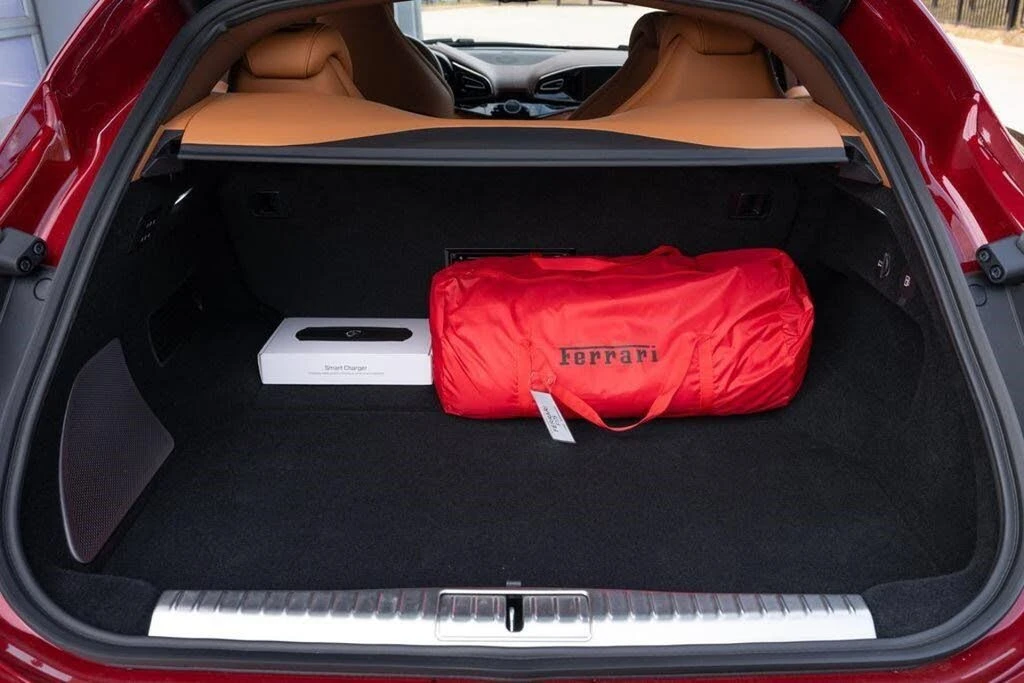 2025 Ferrari Purosangue - Image 25 of 31