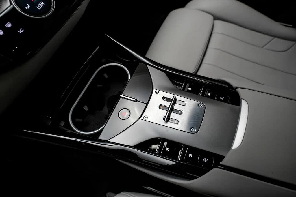 2025 Ferrari Purosangue - Image 29 of 31