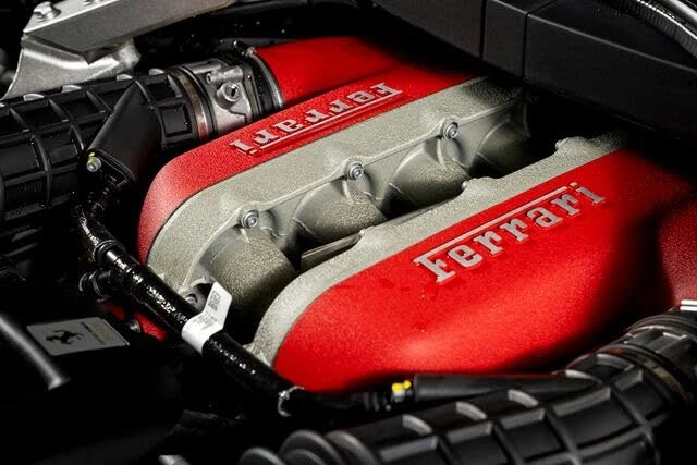 2025 Ferrari Purosangue - Image 15 of 31