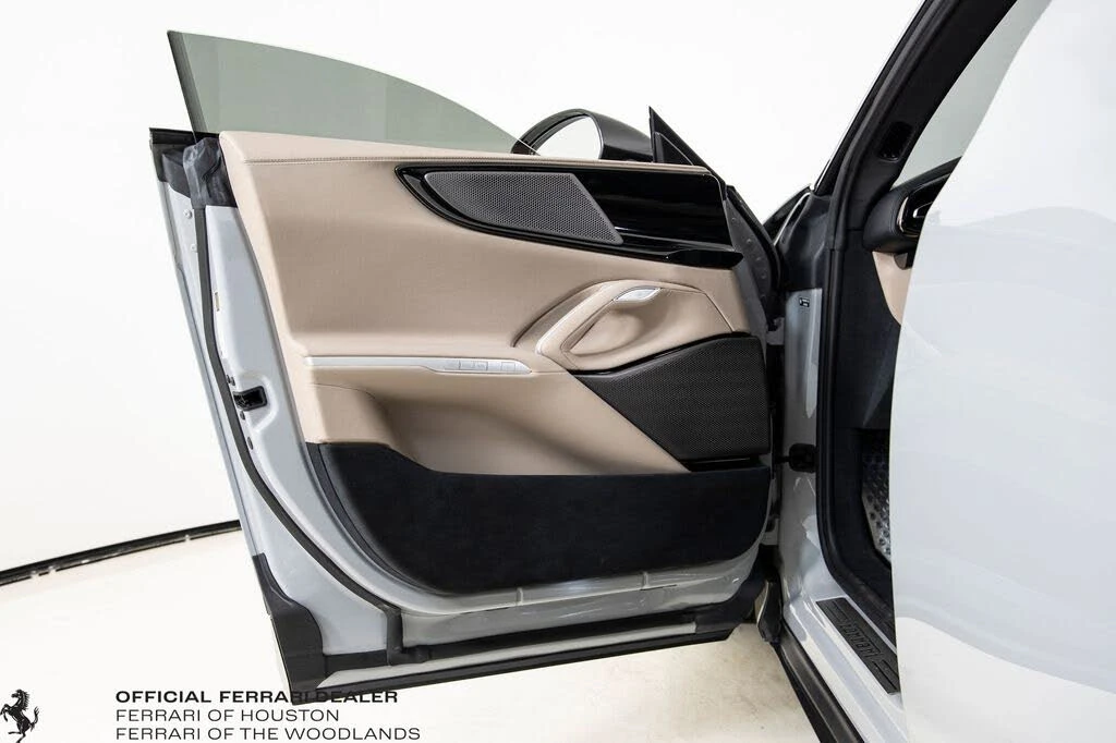 2025 Ferrari Purosangue - Image 28 of 31