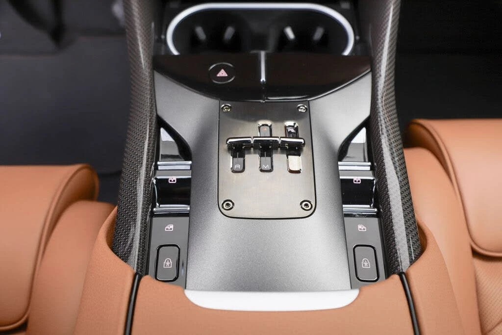 2025 Ferrari Purosangue - Image 27 of 31