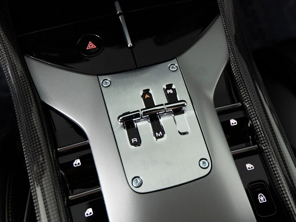 2025 Ferrari Purosangue - Image 21 of 31