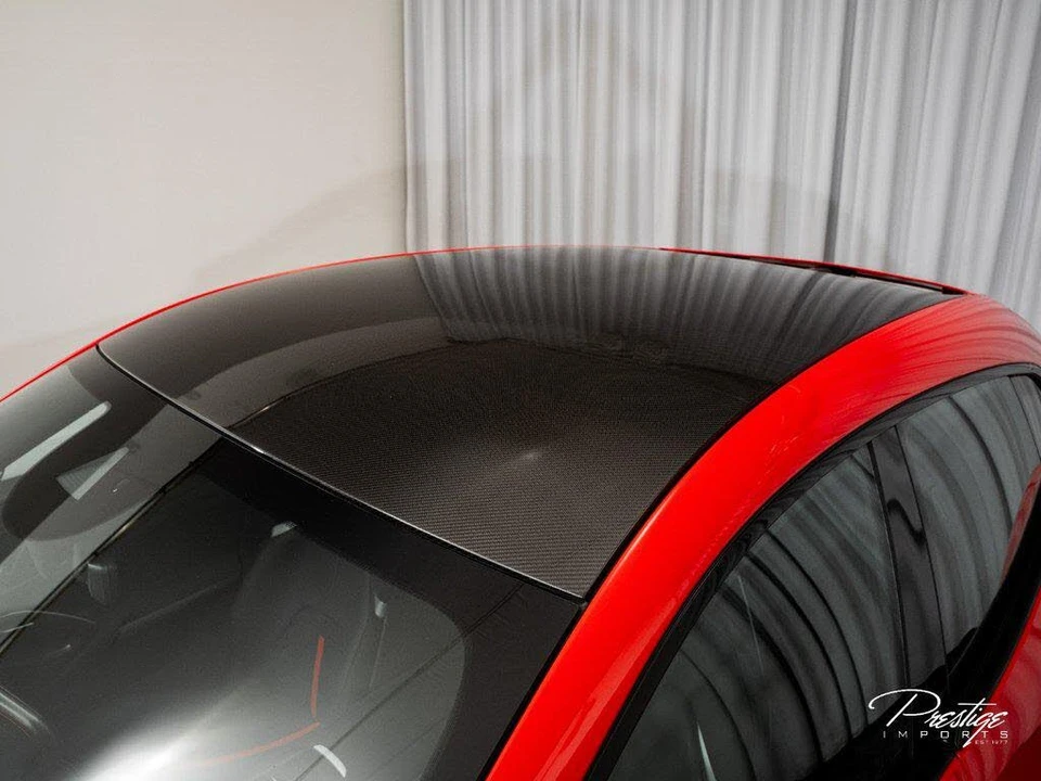 2025 Ferrari Purosangue - Image 15 of 31