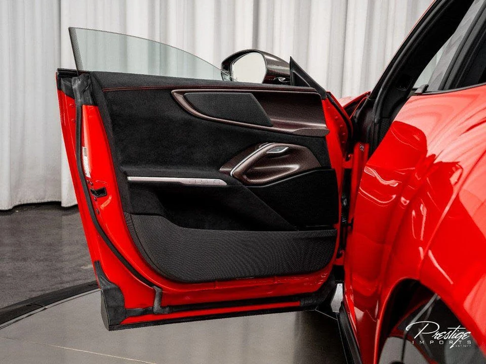 2025 Ferrari Purosangue - Image 23 of 31