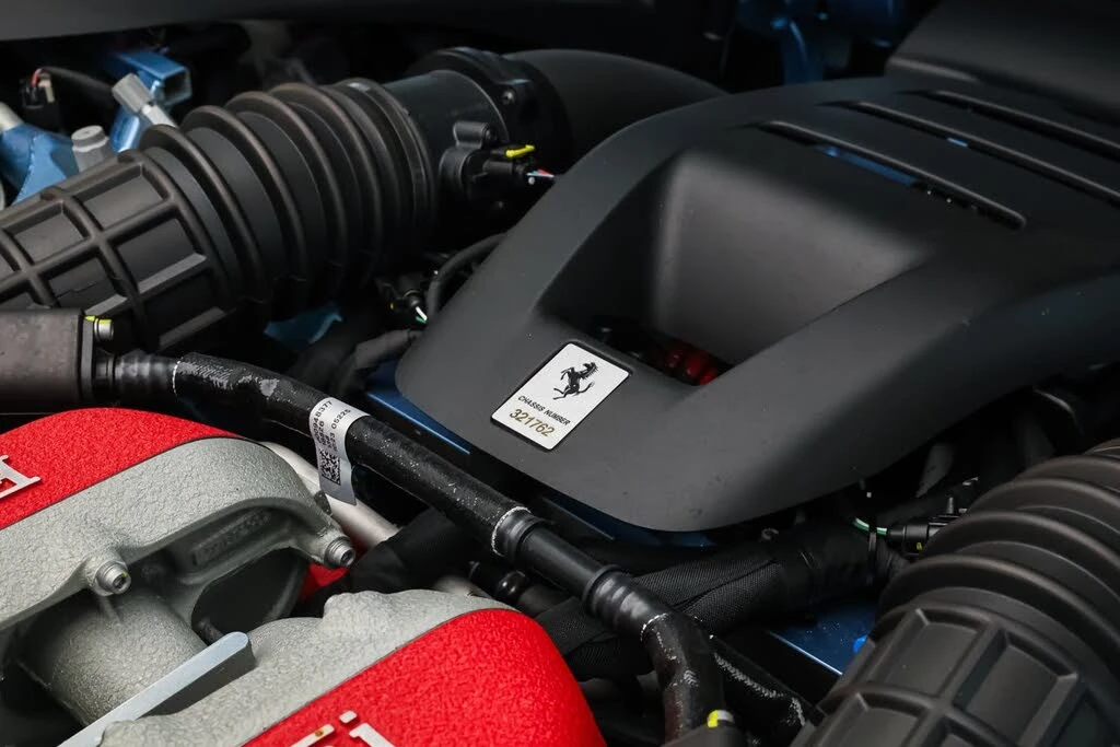 2025 Ferrari Purosangue - Image 24 of 31