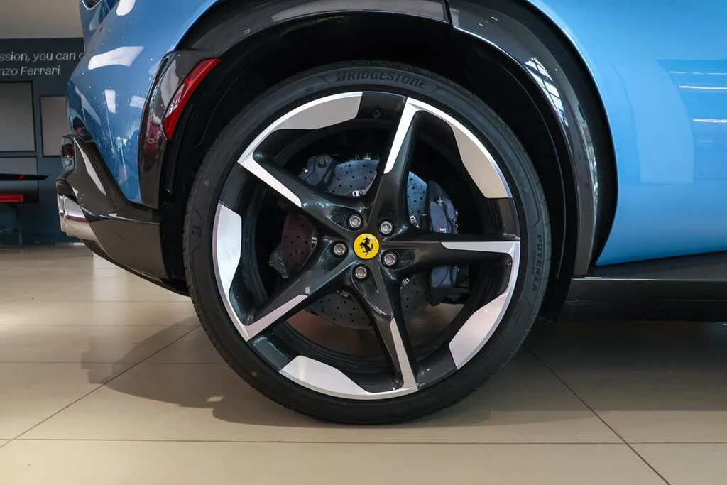 2025 Ferrari Purosangue - Image 27 of 31