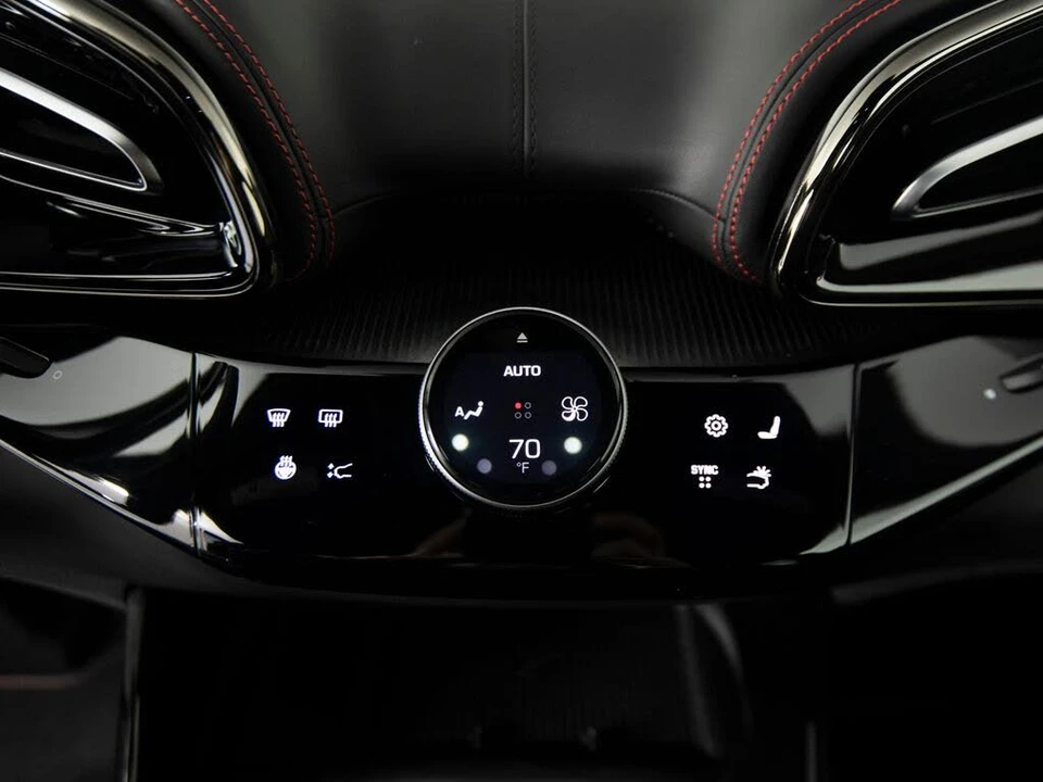 2025 Ferrari Purosangue - Image 25 of 31
